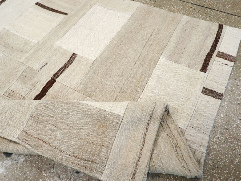 Modern Turkish Flatweave Accent Rug, No.32315 - Gsblank