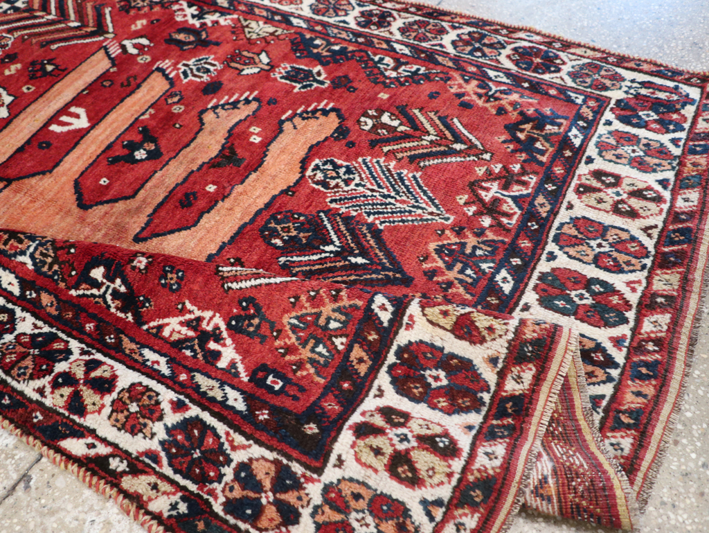 Antique Persian Shiraz Pictorial Accent Rug, No.32317 - Gsblank