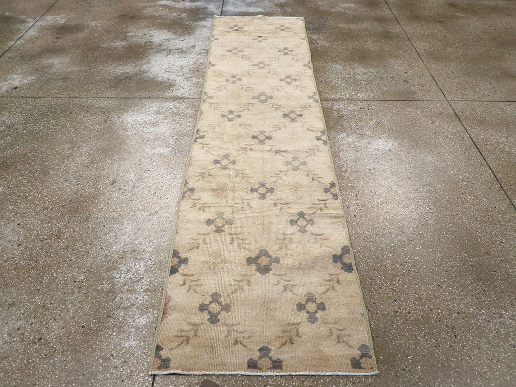 Vintage Turkish Anatolian Runner, No.32320 - Gsblank