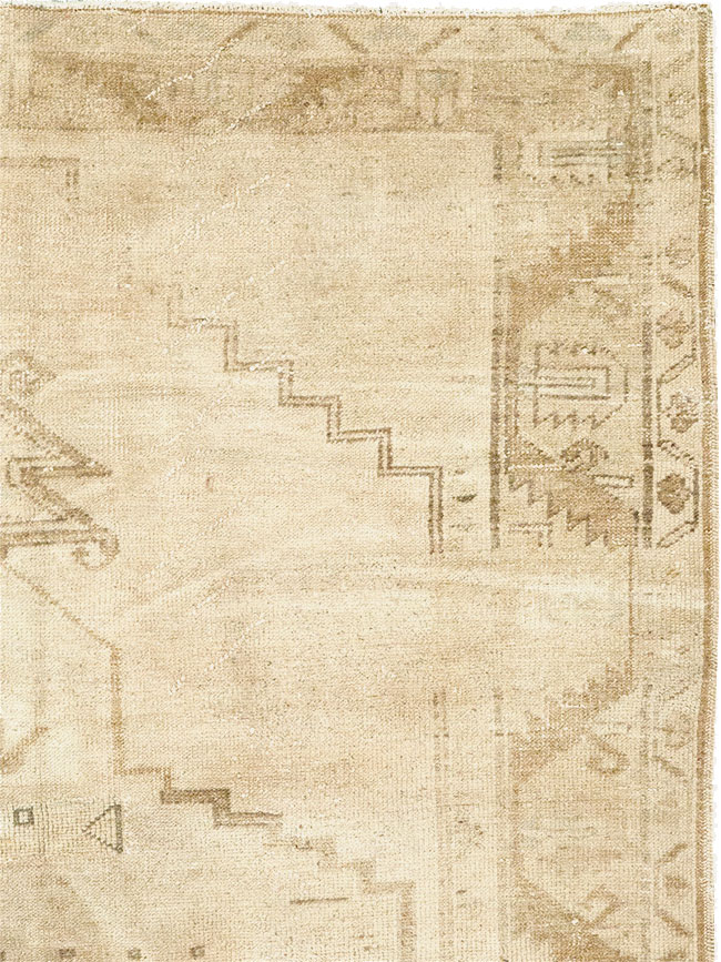 Vintage Turkish Anatolian Gallery Rug, No.32322 - Gsblank