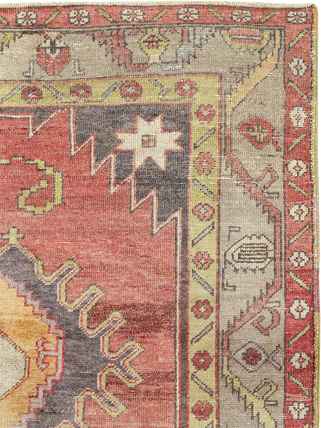 Vintage Turkish Anatolian Gallery Rug, No.32326 - Gsblank