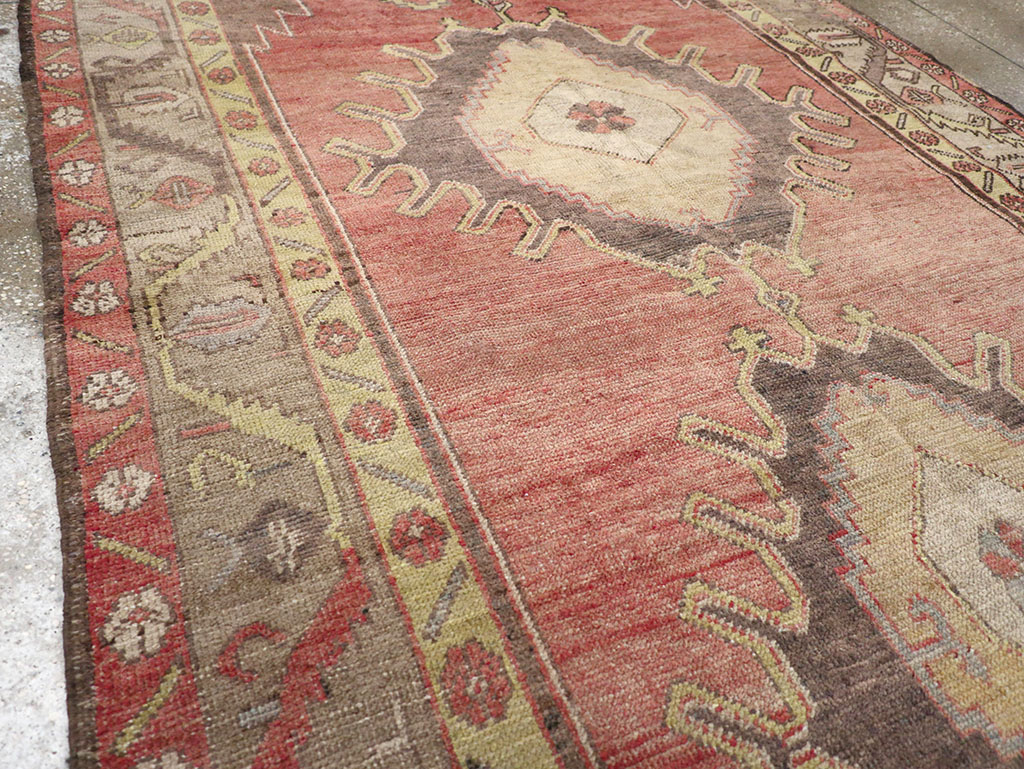 Vintage Turkish Anatolian Gallery Rug, No.32326 - Gsblank