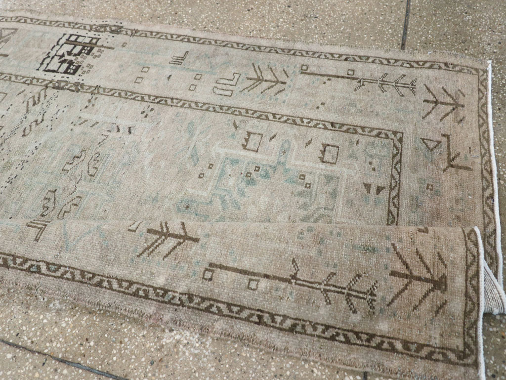 Vintage Persian Karajeh Rug, No.32331 - Gsblank