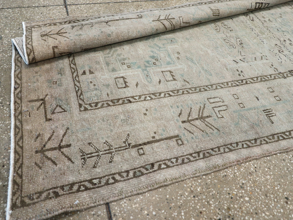 Vintage Persian Karajeh Rug, No.32331 - Gsblank