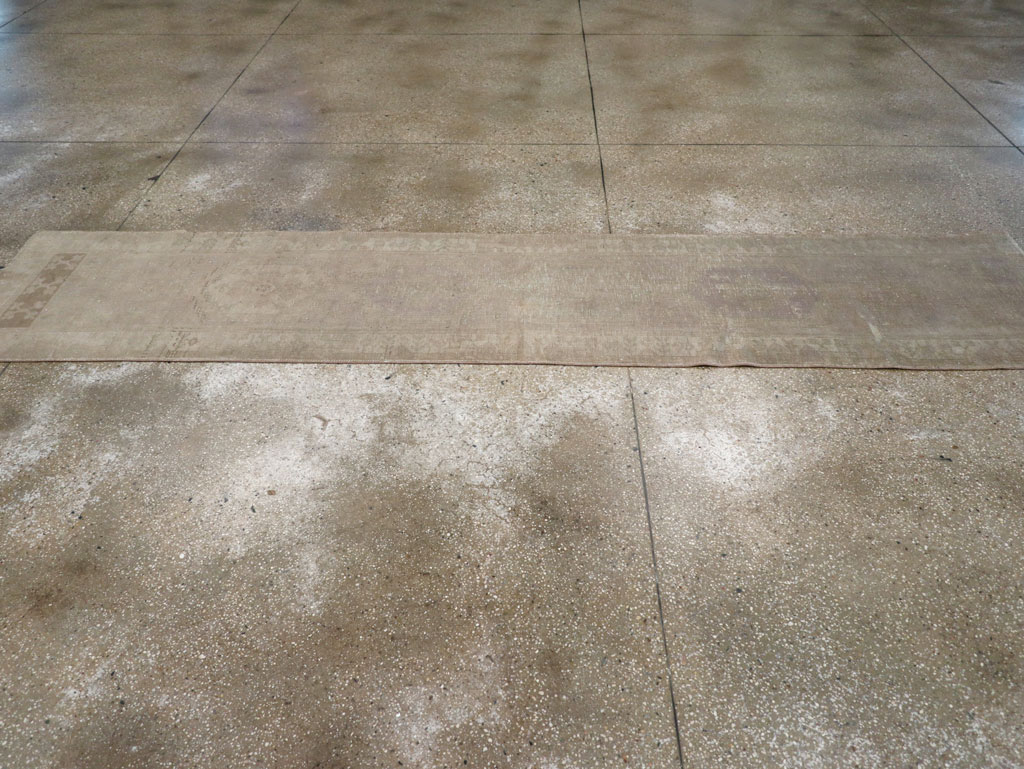 Vintage Turkish Anatolian Runner, No.32332 - Gsblank