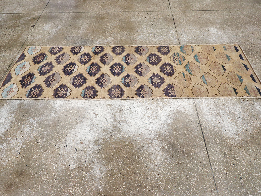 Vintage Turkish Anatolian Runner, No.32346 - Gsblank