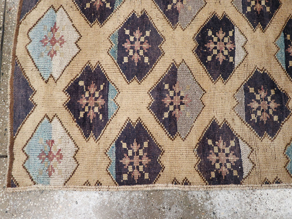 Vintage Turkish Anatolian Runner, No.32346 - Gsblank