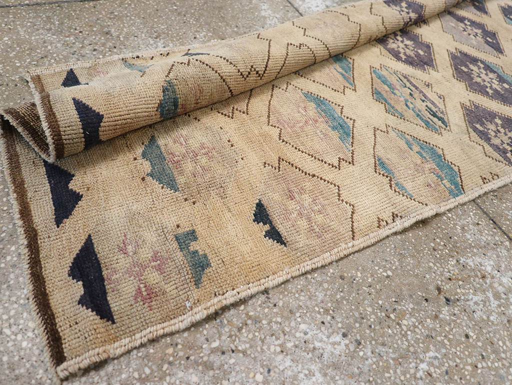 Vintage Turkish Anatolian Runner, No.32346 - Gsblank