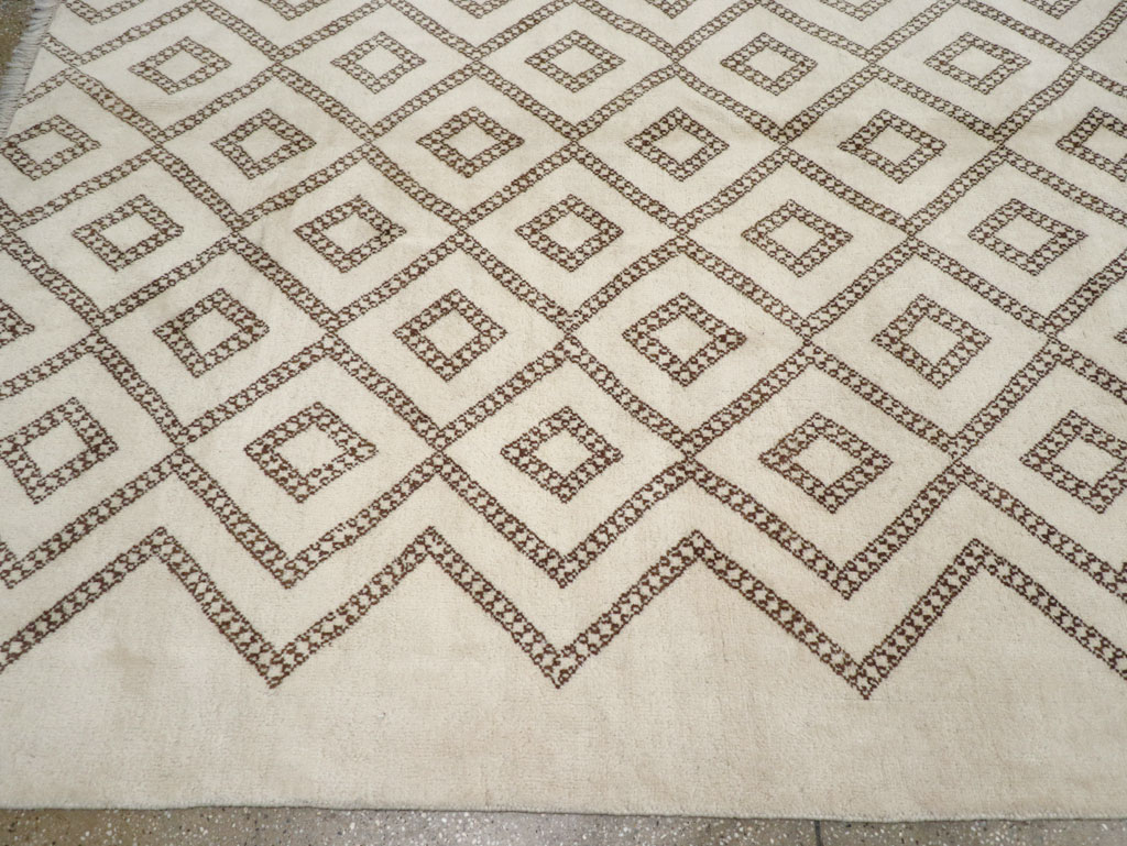 Modern Moroccan Room Size Carpet, No.32349 - Gsblank