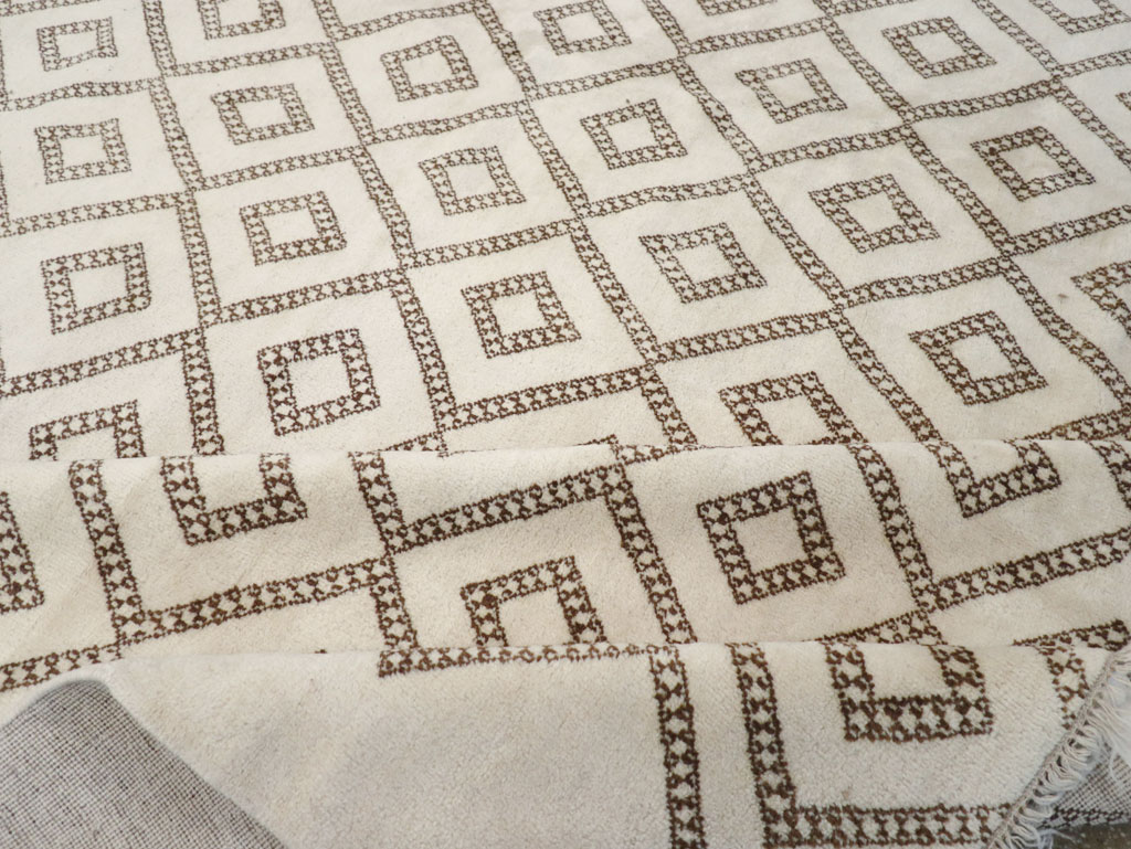 Modern Moroccan Room Size Carpet, No.32349 - Gsblank