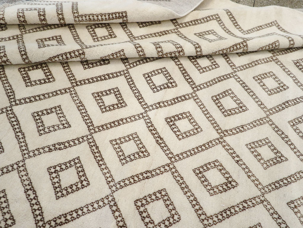 Modern Moroccan Room Size Carpet, No.32349 - Gsblank