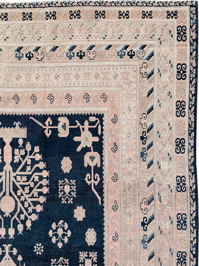 Antique East Turkestan Khotan Gallery Carpet, No.32360 - Gsblank