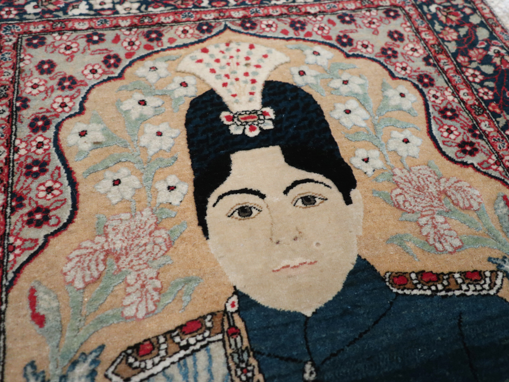 Antique Persian Pictorial Mohtasham Kashan Throw Rug, No.32361 - Gsblank