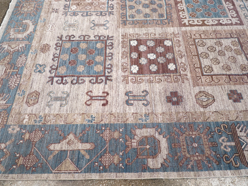 Modern East Turkestan Khotan Room Size Carpet, No.32388 - Gsblank