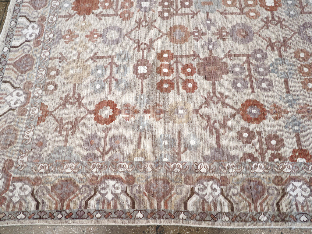 Modern East Turkestan Khotan Room Size Carpet, No.32389 - Gsblank