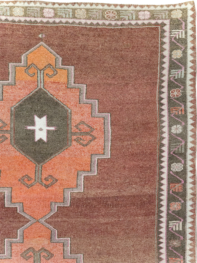Vintage Turkish Anatolian Room Size Carpet, No.32409 - Gsblank