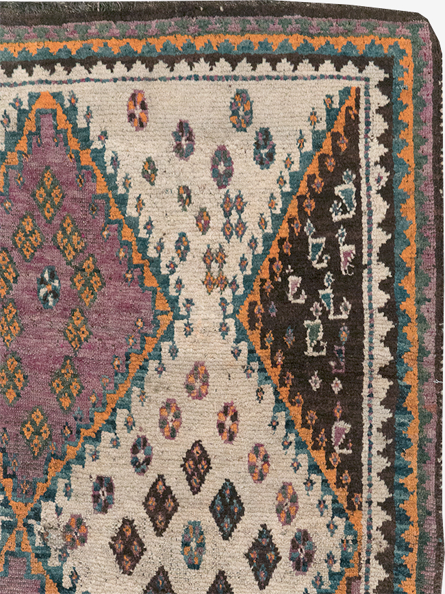 Vintage Persian Gabbeh Rug, No.32413 - Gsblank