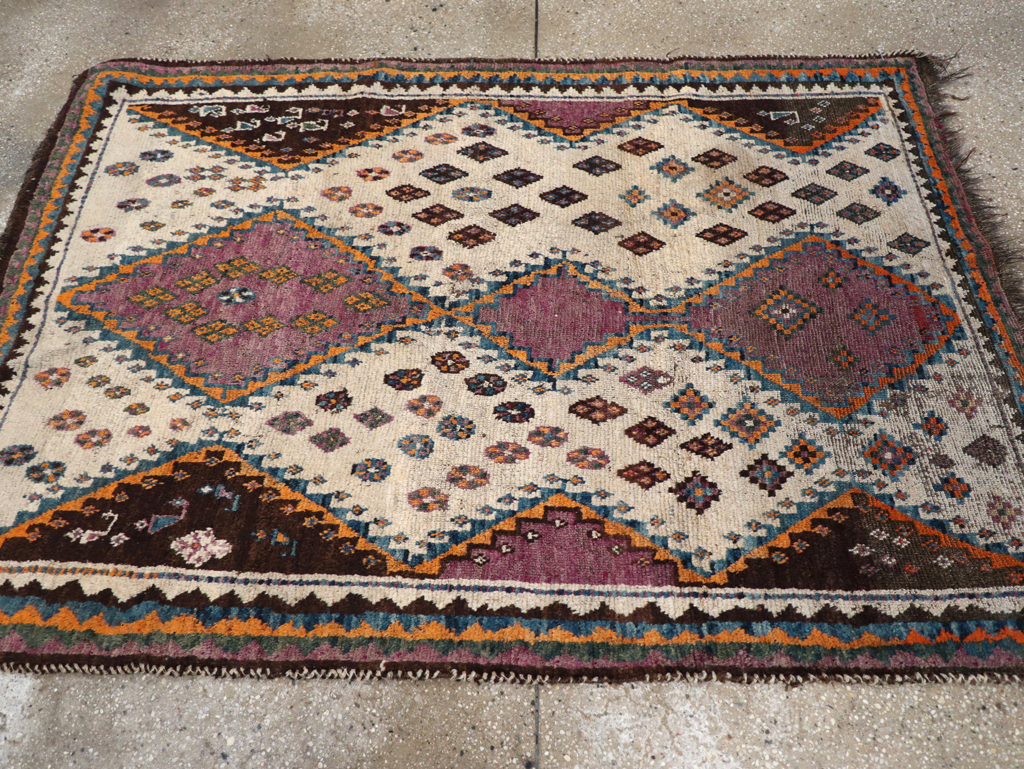 Vintage Persian Gabbeh Rug, No.32413 - Gsblank