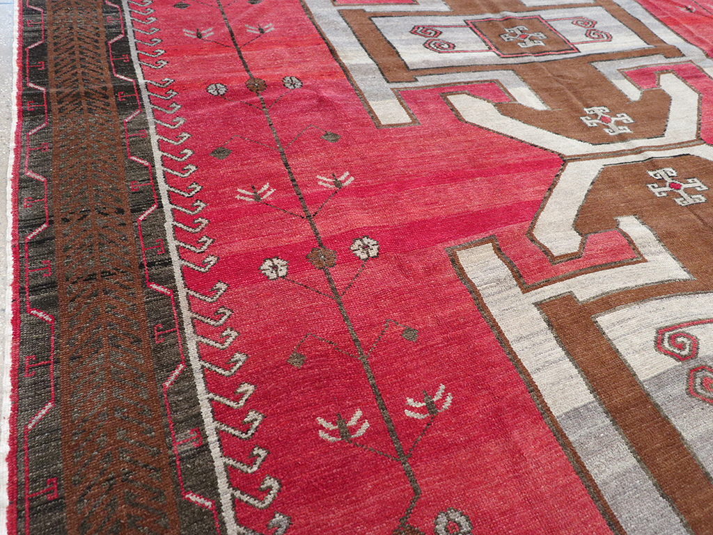 Vintage Turkish Anatolian Tribal Room Size Carpet, No.32419 - Gsblank