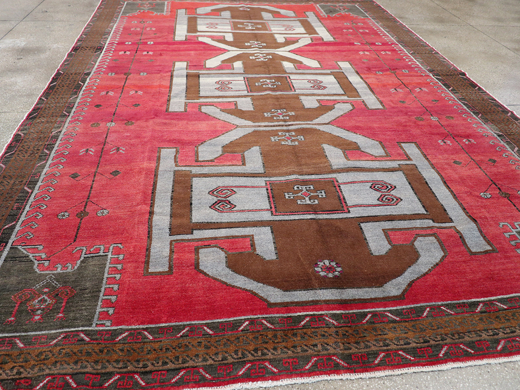 Vintage Turkish Anatolian Tribal Room Size Carpet, No.32419 - Gsblank