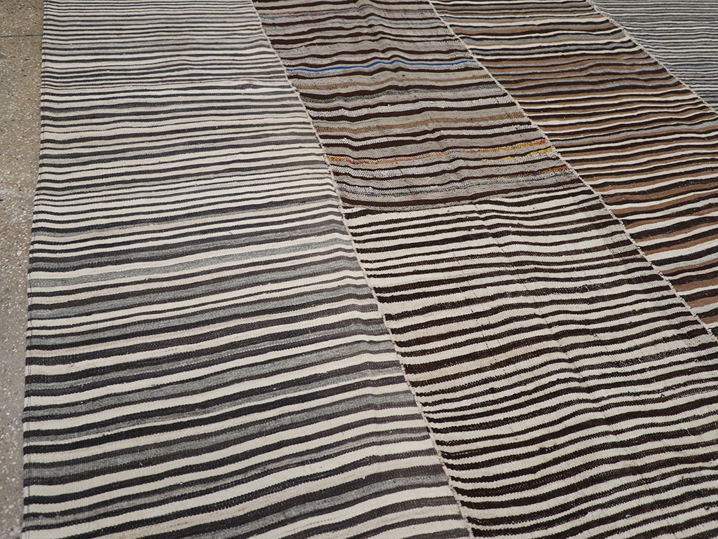 Vintage Persian Flatweave Kilim Room Size Carpet, No.32435 - Gsblank