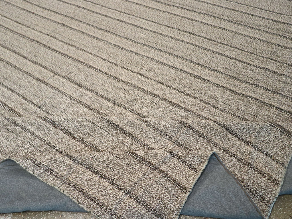 Modern Persian Flatweave Kilim Large Room Size Carpet, No.32446 - Gsblank