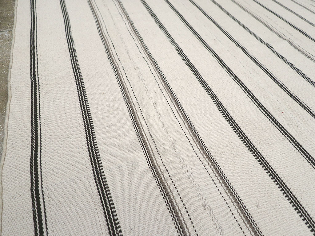 Vintage Persian Flatweave Kilim Room Size Carpet, No.32455 - Gsblank