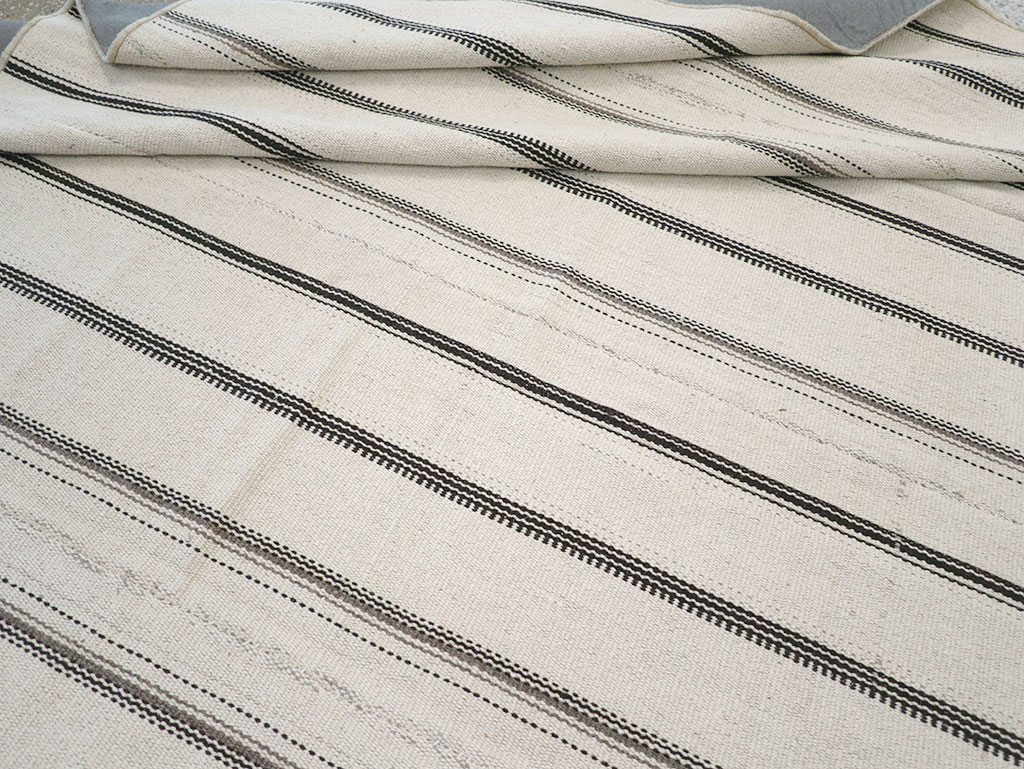 Vintage Persian Flatweave Kilim Room Size Carpet, No.32455 - Gsblank