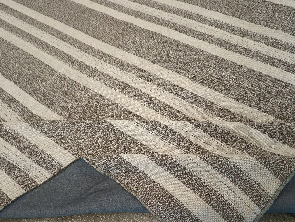 Modern Turkish Flatweave Kilim Room Size Carpet, No.32458 - Gsblank