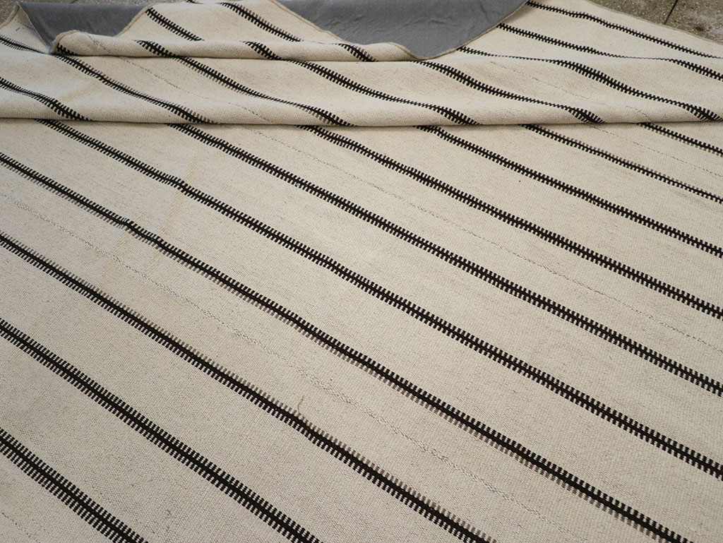 Modern Turkish Flatweave Kilim Large Carpet, No.32460 - Gsblank