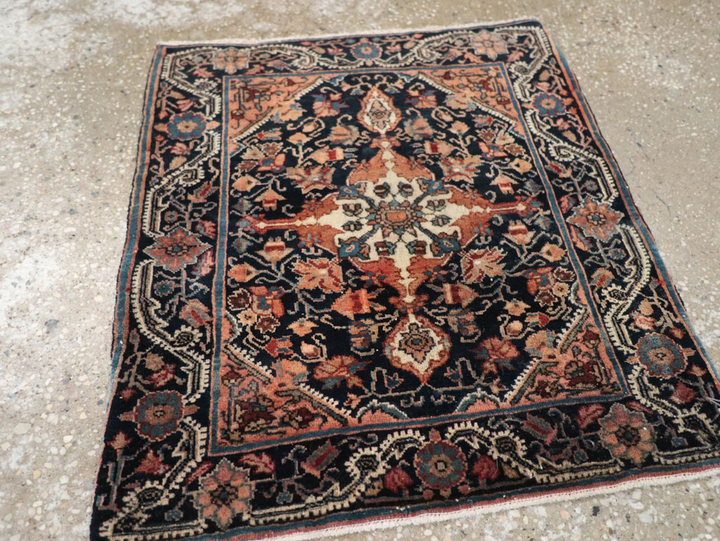 Antique Persian Sarouk Throw Rug, No.32486 - Gsblank