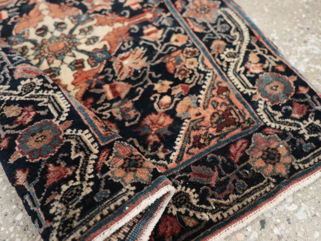 Antique Persian Sarouk Throw Rug, No.32486 - Gsblank