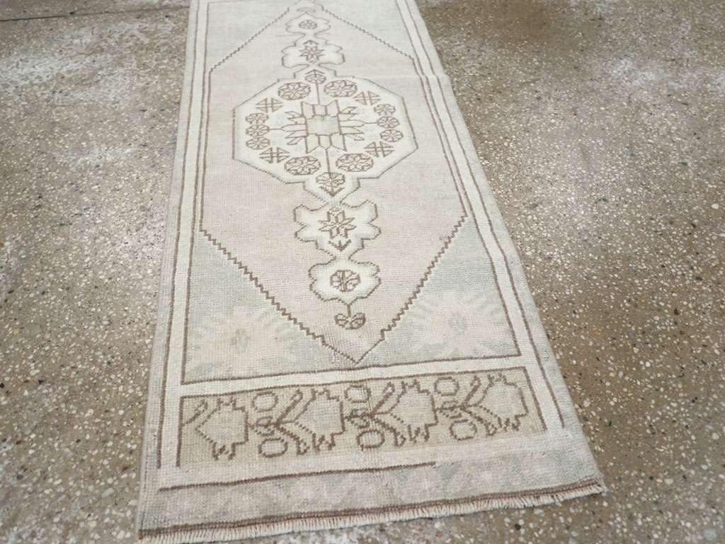 Vintage Turkish Oushak Throw Rug, No.32490 - Gsblank