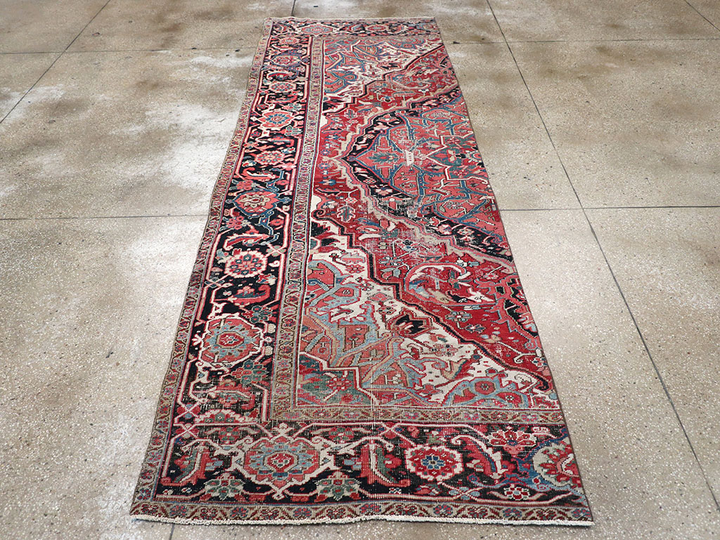 Antique Persian Heriz Rug, No.32492 - Gsblank