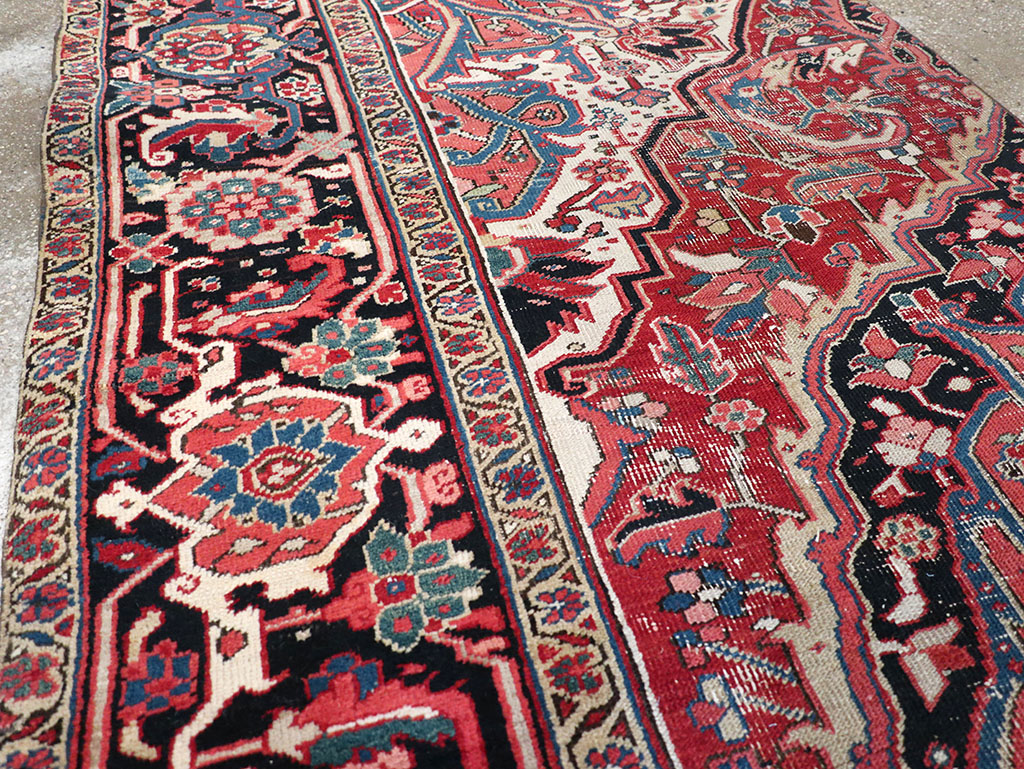 Antique Persian Heriz Rug, No.32492 - Gsblank