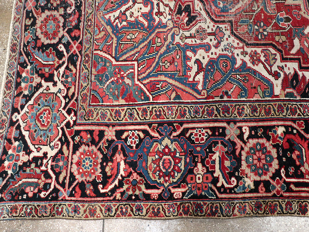 Antique Persian Heriz Rug, No.32492 - Gsblank