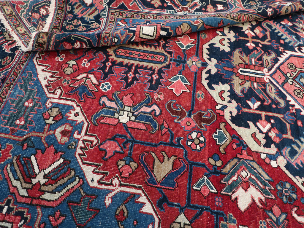 Antique Persian Heriz Small Room Size Carpet, No.32497 - Gsblank