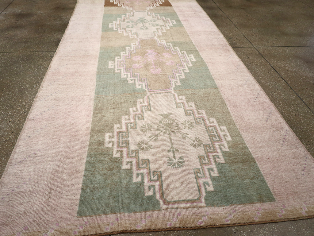 Vintage Turkish Anatolian Wide Gallery Runner, No.32503 - Gsblank