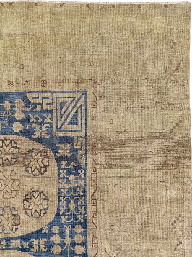 Antique East Turkestan Khotan Accent Carpet, No.32511 - Gsblank