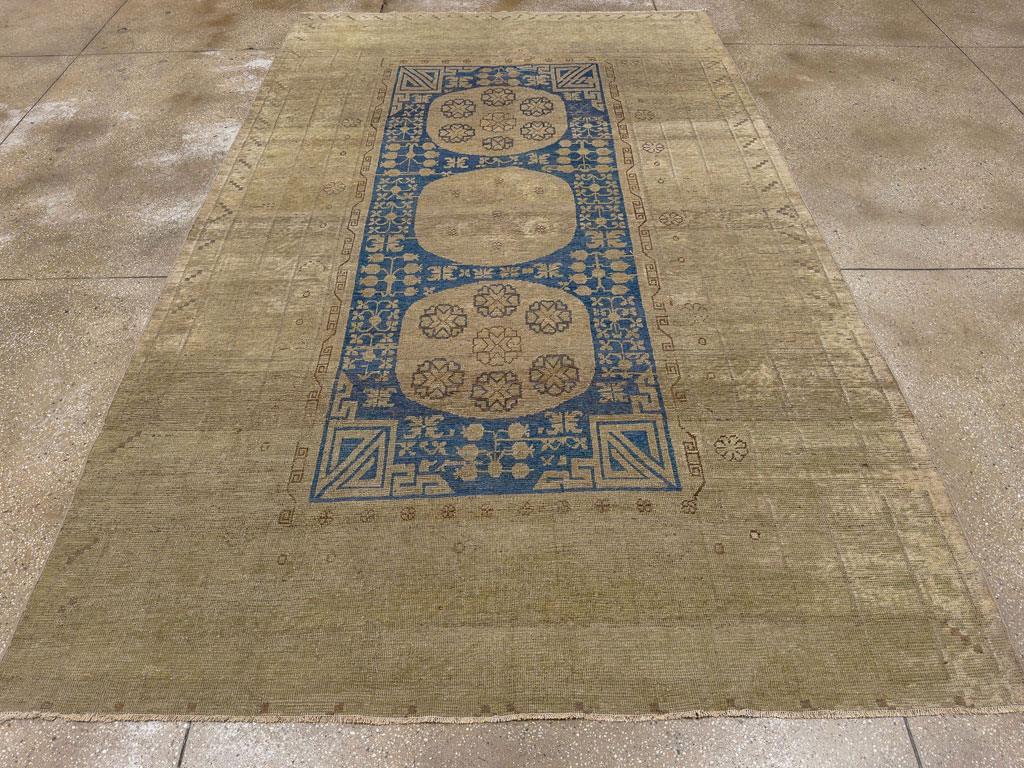 Antique East Turkestan Khotan Accent Carpet, No.32511 - Gsblank