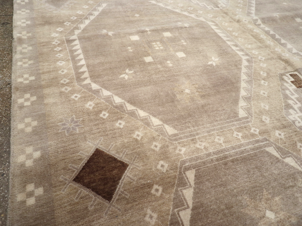 Modern Turkish Anatolian Room Size Carpet, No.32517 - Gsblank
