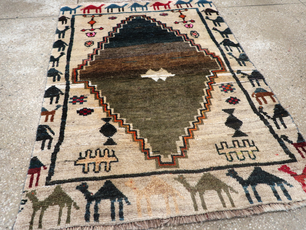 Vintage Persian Gabbeh Throw Rug, No.32540 - Gsblank