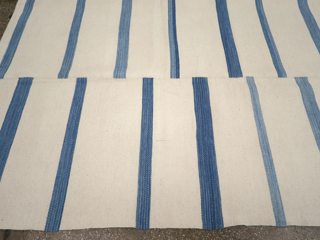 Contemporary Turkish Flatweave Room Size Carpet, No.32542 - Gsblank