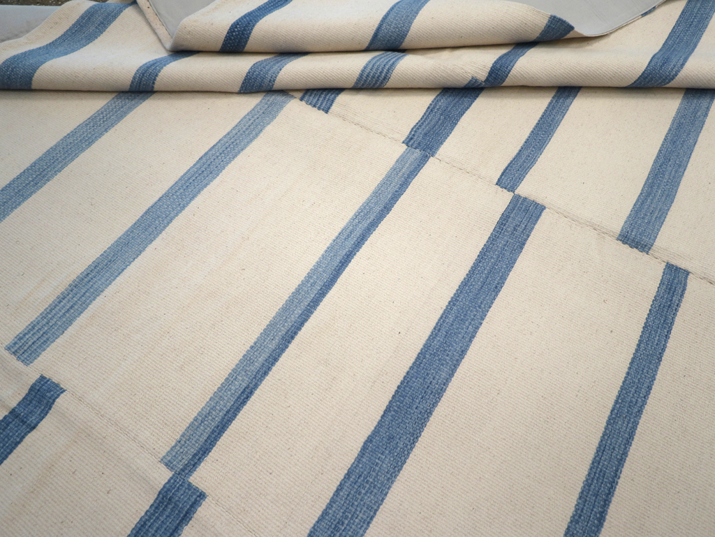 Contemporary Turkish Flatweave Room Size Carpet, No.32542 - Gsblank