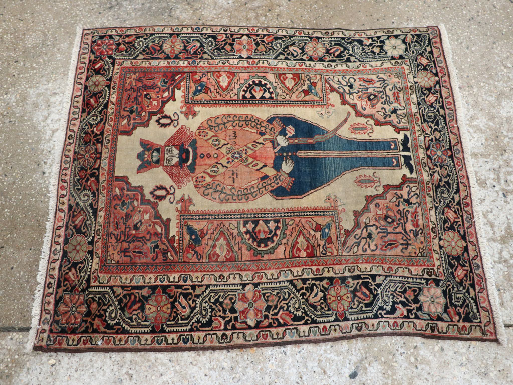 Antique Persian Sarouk Fereghan Pictorial Rug, No.32547 - Gsblank