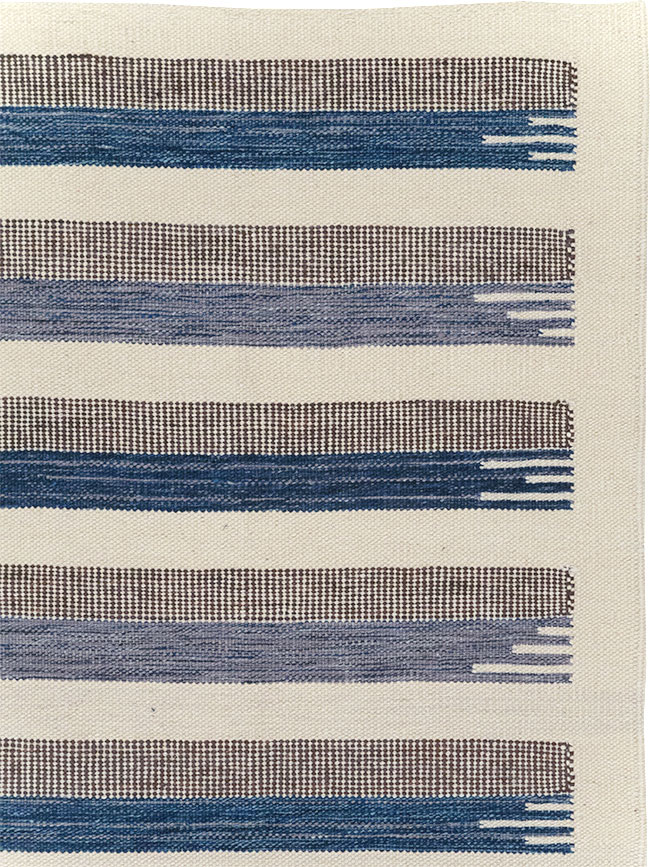 Contemporary Turkish Flatweave Accent Carpet, No.32577 - Gsblank