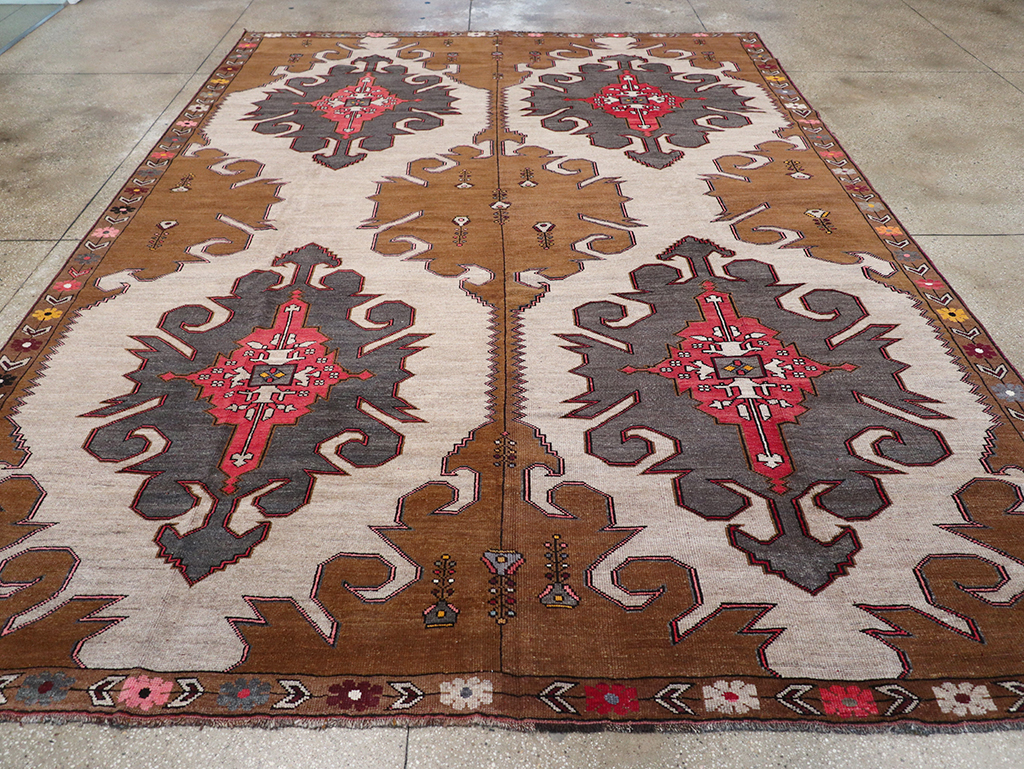 Vintage Turkish Anatolian Room Size Carpet, No.32587 - Gsblank