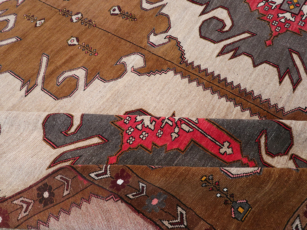 Vintage Turkish Anatolian Room Size Carpet, No.32587 - Gsblank