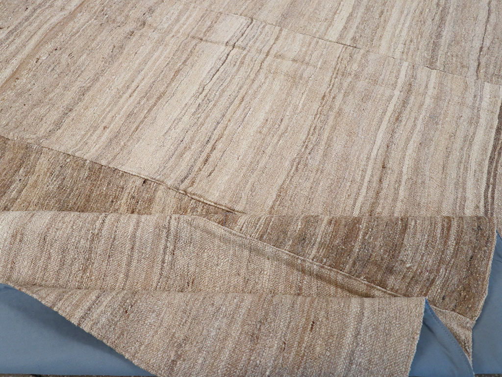 Modern Turkish Flatweave Kilim Room Size Carpet, No.32593 - Gsblank