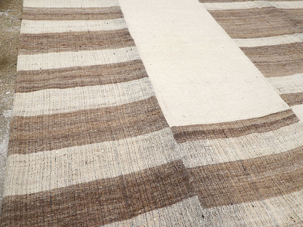 Vintage Persian Flatweave Kilim Room Size Carpet, No.32594 - Gsblank